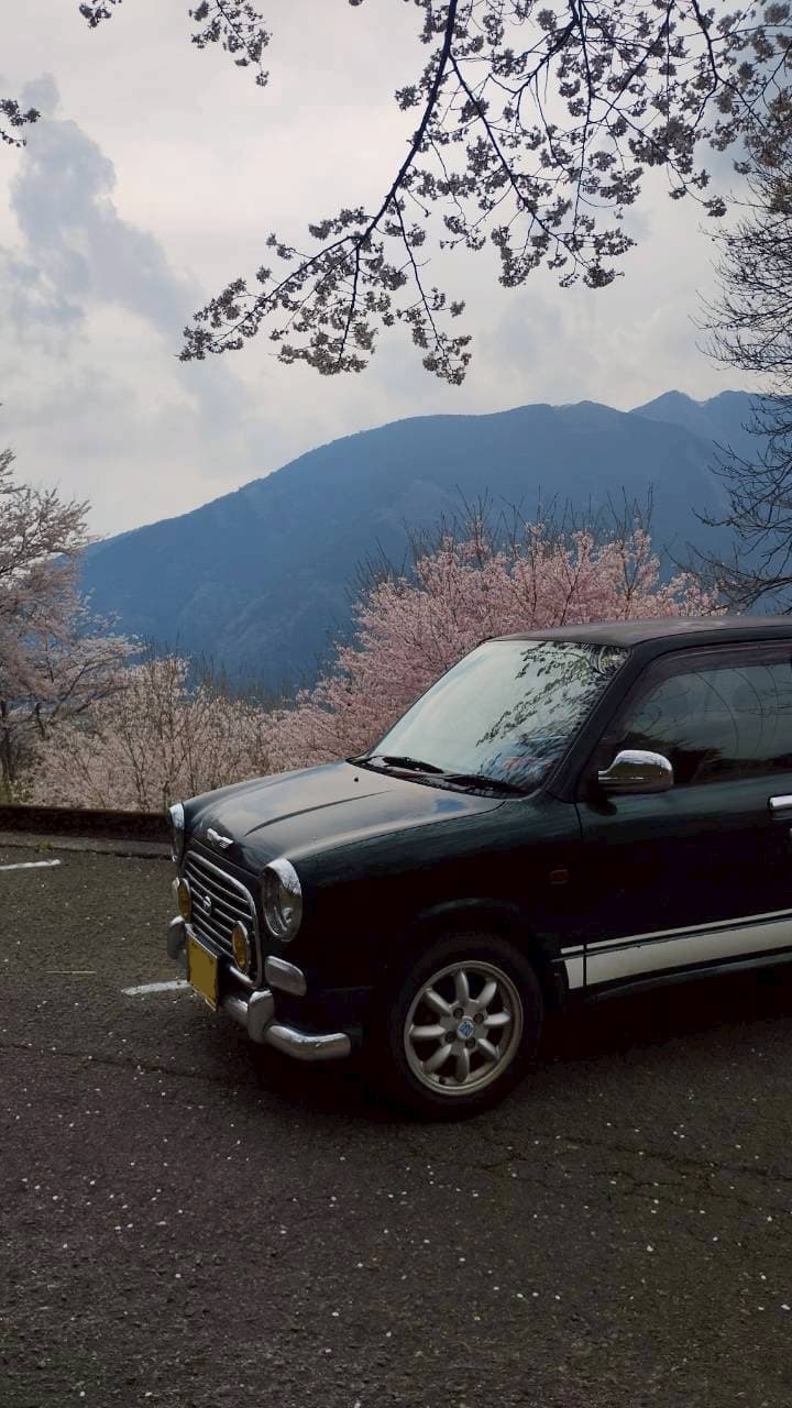 Manual transmission car used for the mountain drive